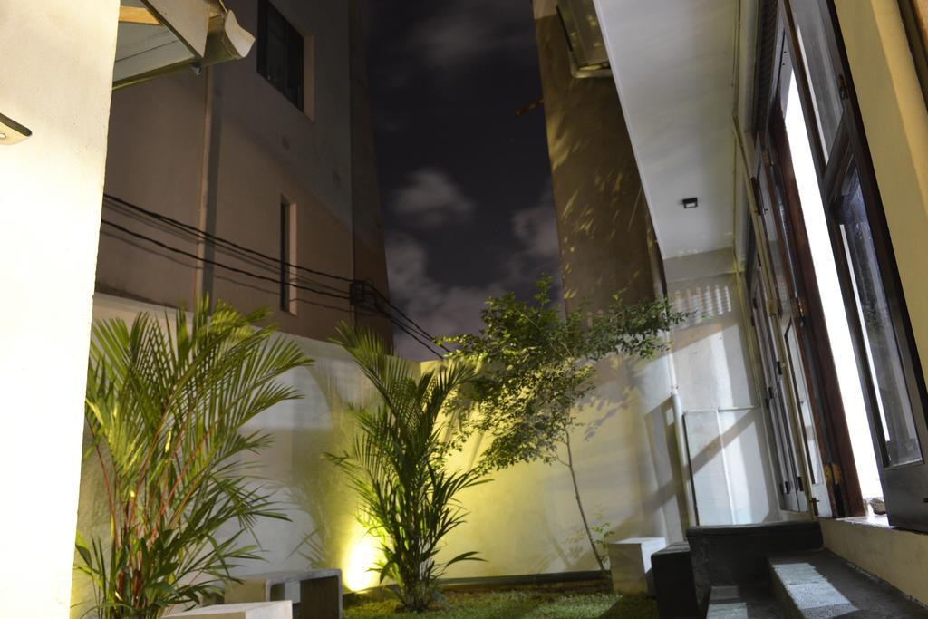Lanka Hostel Colombo Buitenkant foto
